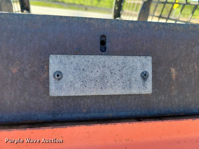 image for item EE0971 2004 Bobcat 463 skid steer loader