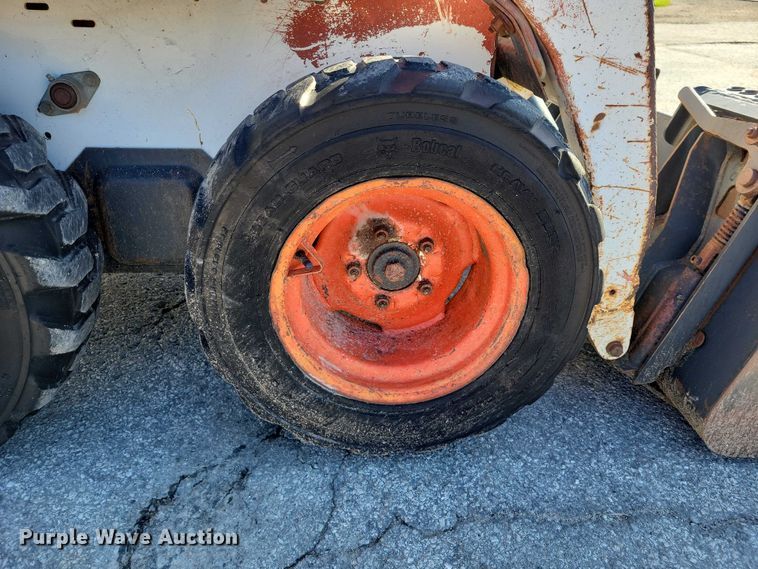 image for item EE0971 2004 Bobcat 463 skid steer loader