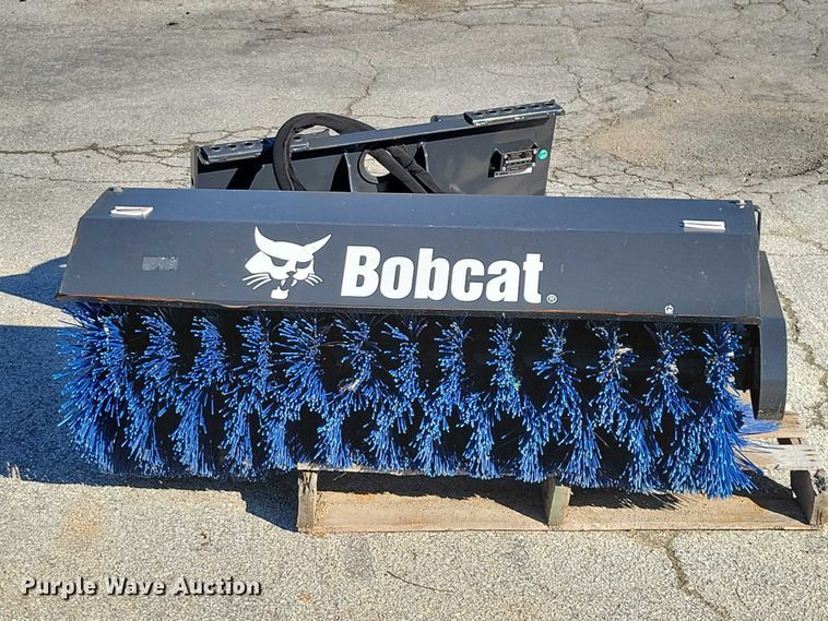 image for item EE0972 2019 Bobcat skid steer broom