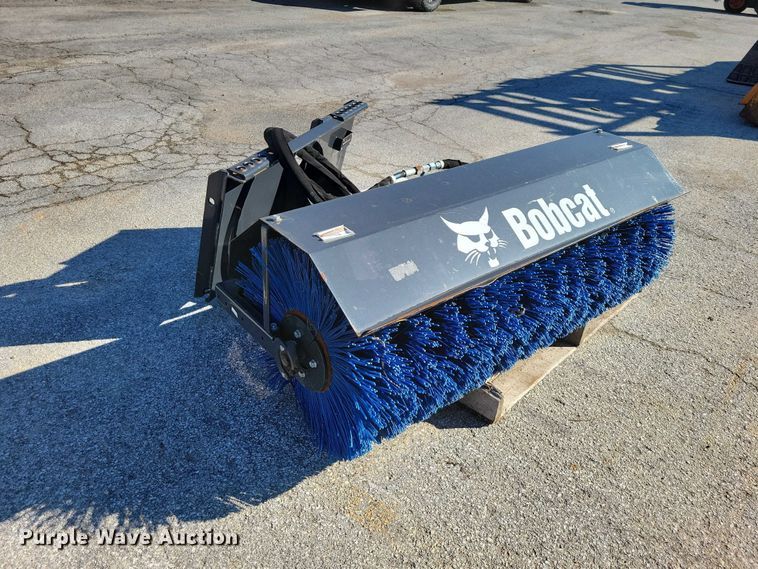 image for item EE0972 2019 Bobcat skid steer broom