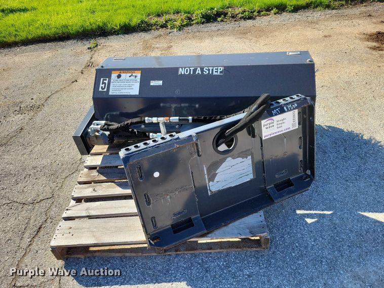 image for item EE0972 2019 Bobcat skid steer broom