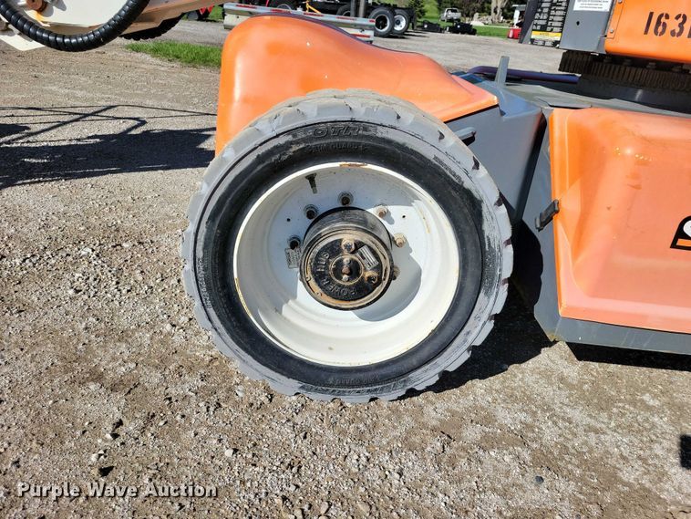 image for item EE0973 2015 Snorkel A46JE boom lift
