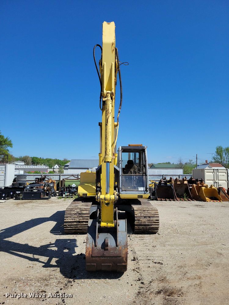 image for item EE0976 Kobelco SK120LC excavator