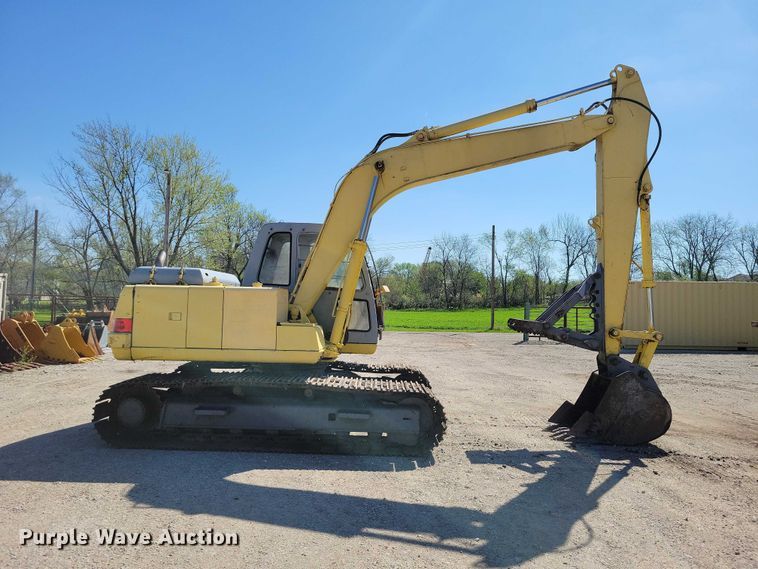 image for item EE0976 Kobelco SK120LC excavator