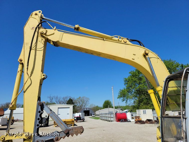 image for item EE0976 Kobelco SK120LC excavator