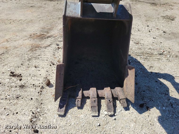 image for item EE0976 Kobelco SK120LC excavator