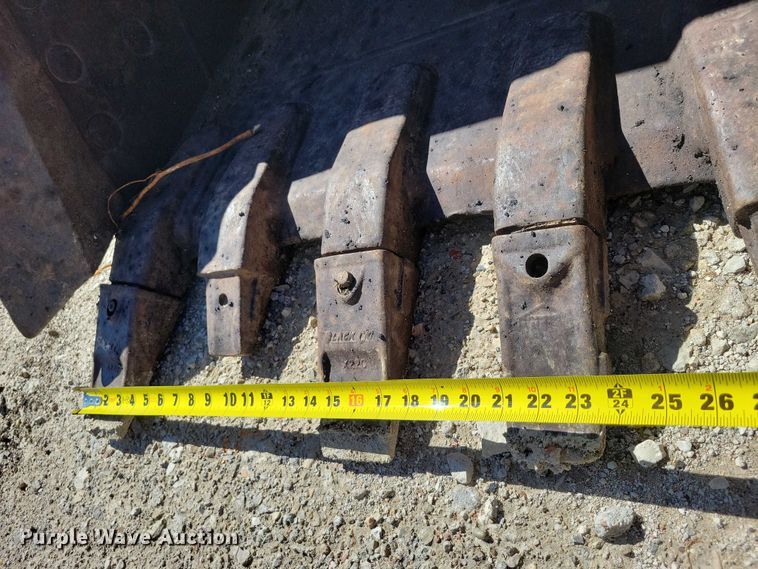 image for item EE0976 Kobelco SK120LC excavator