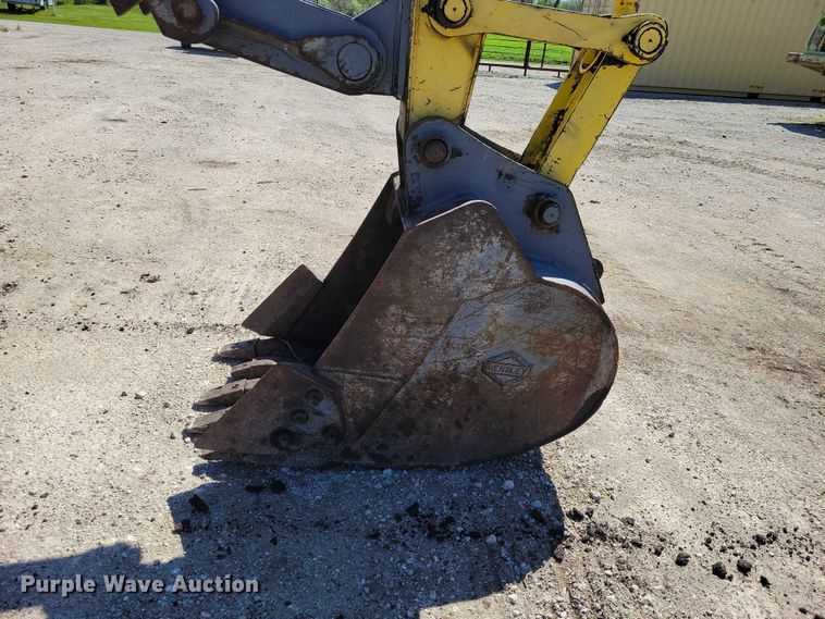 image for item EE0976 Kobelco SK120LC excavator