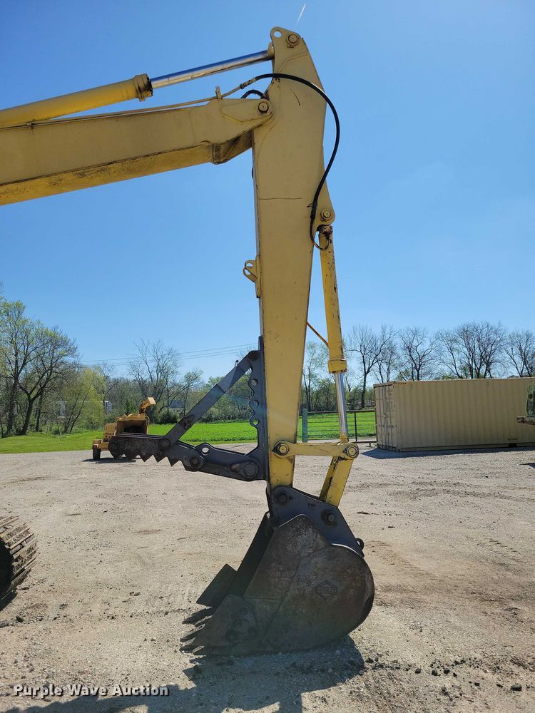 image for item EE0976 Kobelco SK120LC excavator