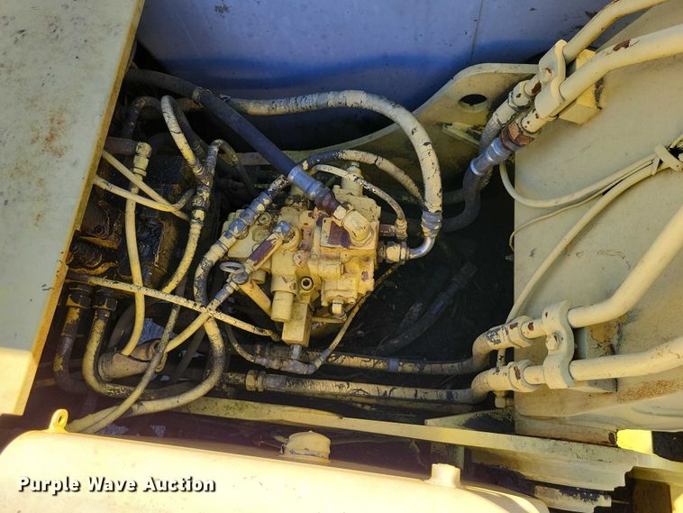 image for item EE0976 Kobelco SK120LC excavator