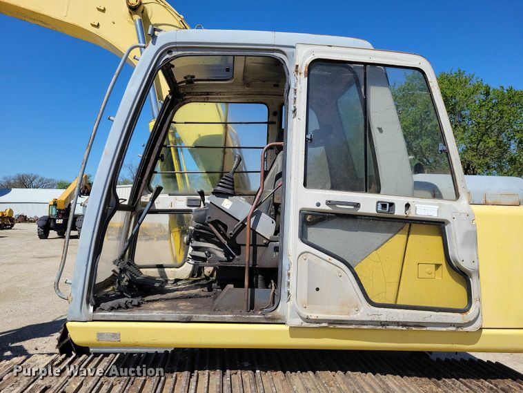 image for item EE0976 Kobelco SK120LC excavator