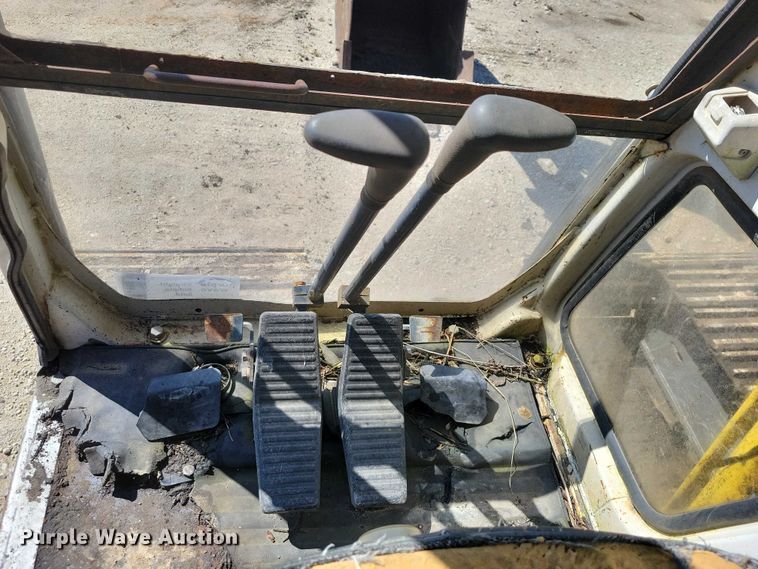 image for item EE0976 Kobelco SK120LC excavator