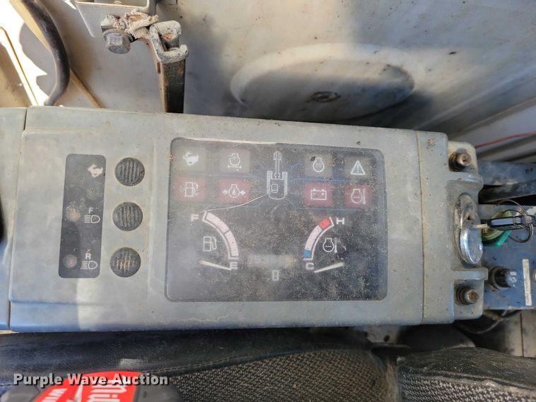 image for item EE0976 Kobelco SK120LC excavator