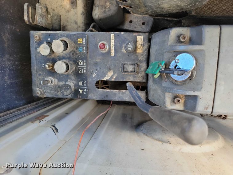 image for item EE0976 Kobelco SK120LC excavator