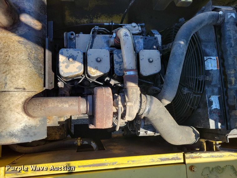 image for item EE0976 Kobelco SK120LC excavator