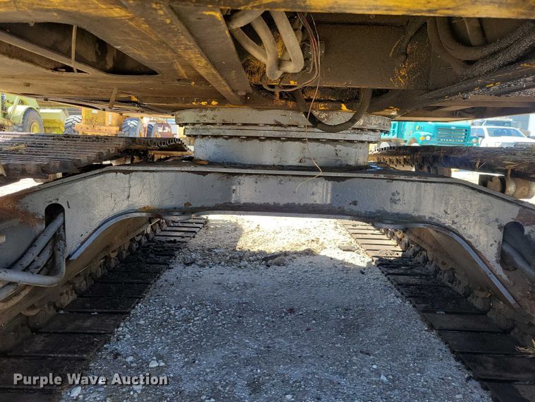 image for item EE0976 Kobelco SK120LC excavator