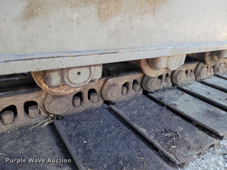 image for item EE0976 Kobelco SK120LC excavator
