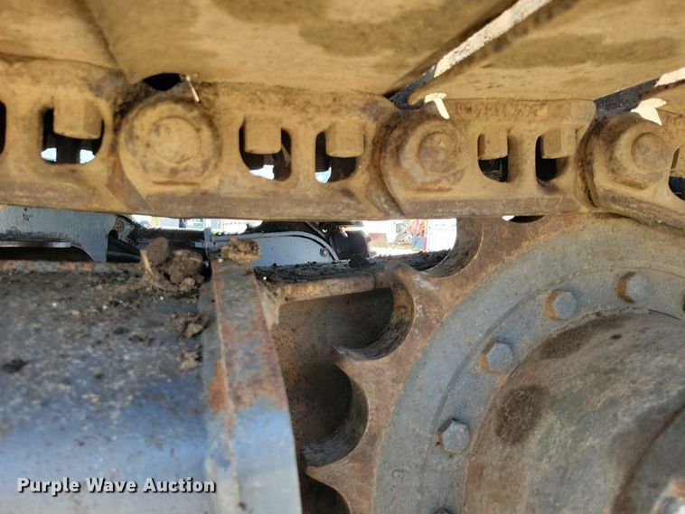 image for item EE0976 Kobelco SK120LC excavator