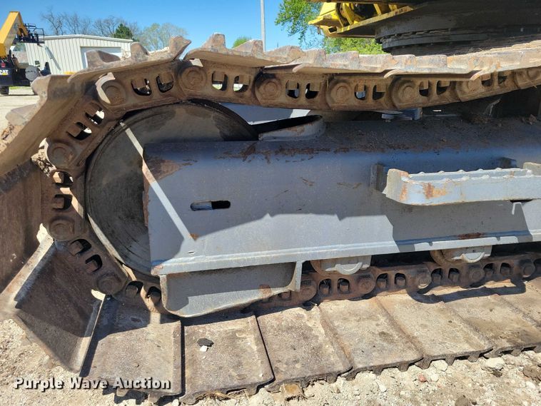 image for item EE0976 Kobelco SK120LC excavator