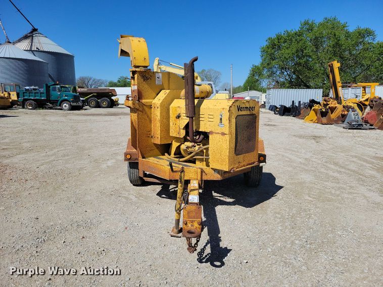 image for item EE0977 1991 Vermeer 1250 Turbo wood chipper