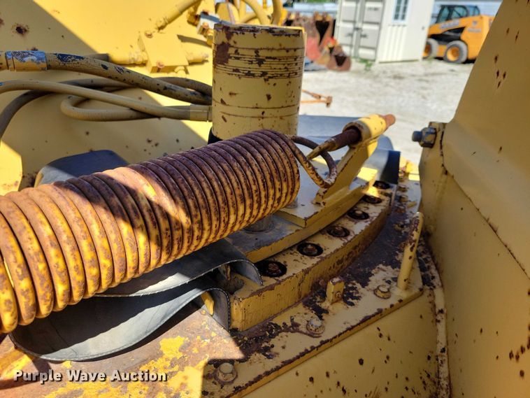 image for item EE0977 1991 Vermeer 1250 Turbo wood chipper