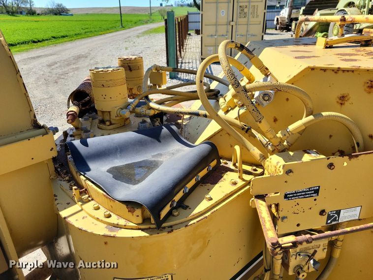 image for item EE0977 1991 Vermeer 1250 Turbo wood chipper