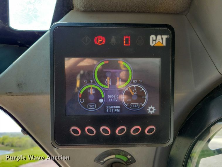 image for item EE0980 2015 Caterpillar 259D tracked skid steer loader