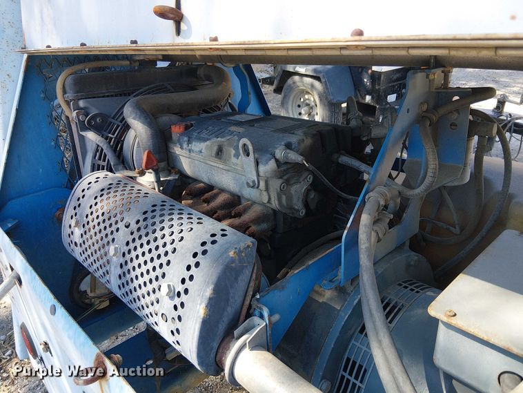 image for item EE5304 2008 Gennie TML 4000 N light plant