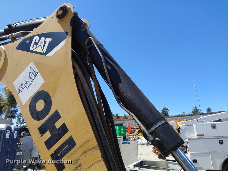 image for item EE5312 2014 Caterpillar 450 F backhoe