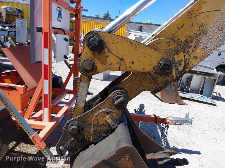 image for item EE5312 2014 Caterpillar 450 F backhoe