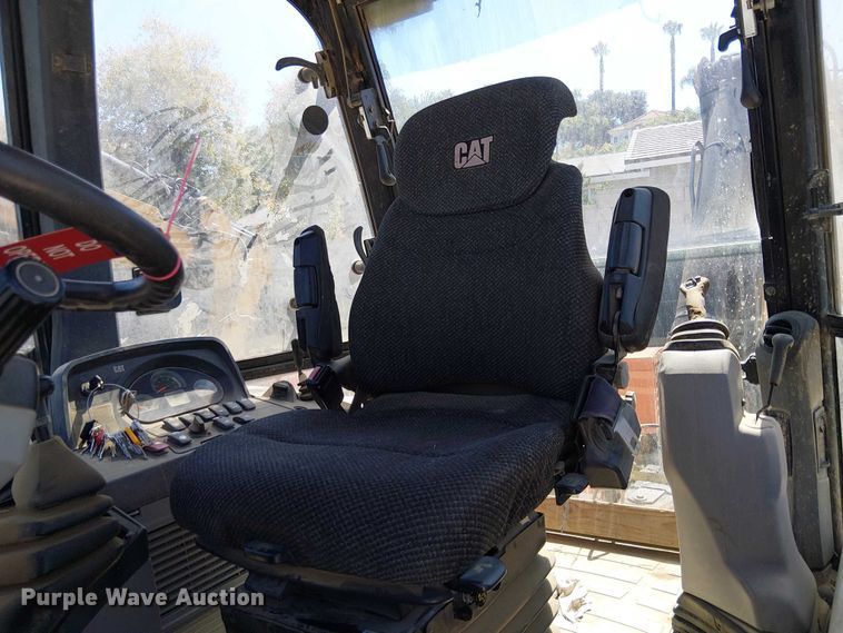 image for item EE5312 2014 Caterpillar 450 F backhoe