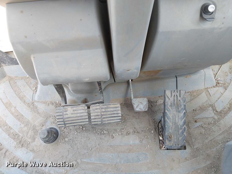 image for item EE5312 2014 Caterpillar 450 F backhoe