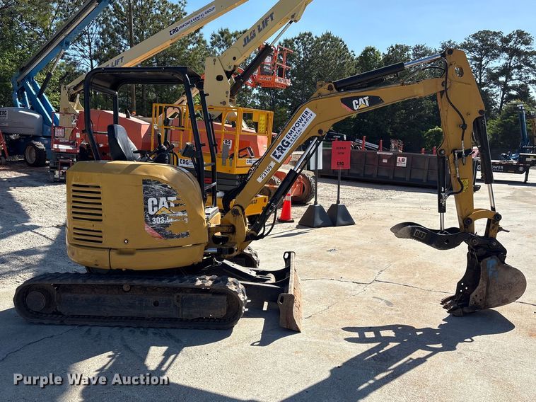 image for item EF1095 2019 Caterpillar 303.5E2 CR mini excavator