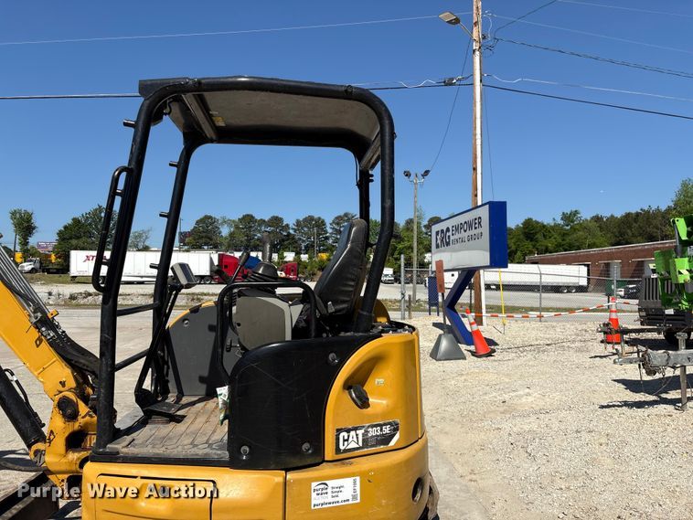 image for item EF1095 2019 Caterpillar 303.5E2 CR mini excavator