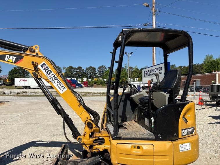 image for item EF1095 2019 Caterpillar 303.5E2 CR mini excavator