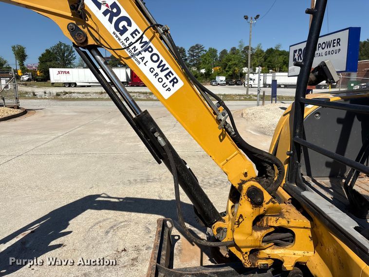 image for item EF1095 2019 Caterpillar 303.5E2 CR mini excavator