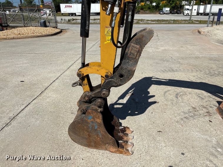 image for item EF1095 2019 Caterpillar 303.5E2 CR mini excavator