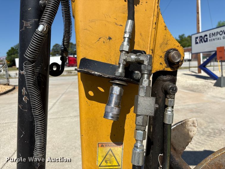 image for item EF1095 2019 Caterpillar 303.5E2 CR mini excavator