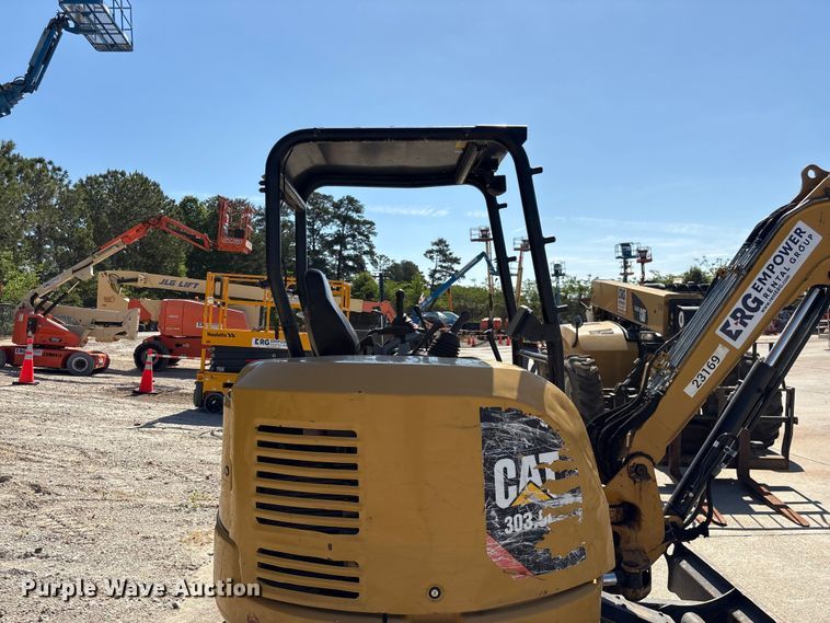 image for item EF1095 2019 Caterpillar 303.5E2 CR mini excavator