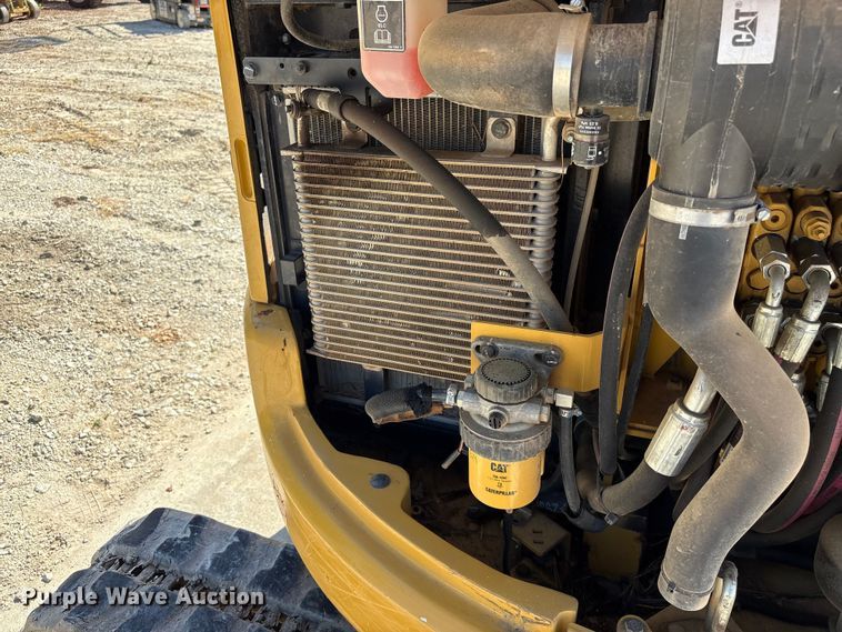 image for item EF1095 2019 Caterpillar 303.5E2 CR mini excavator