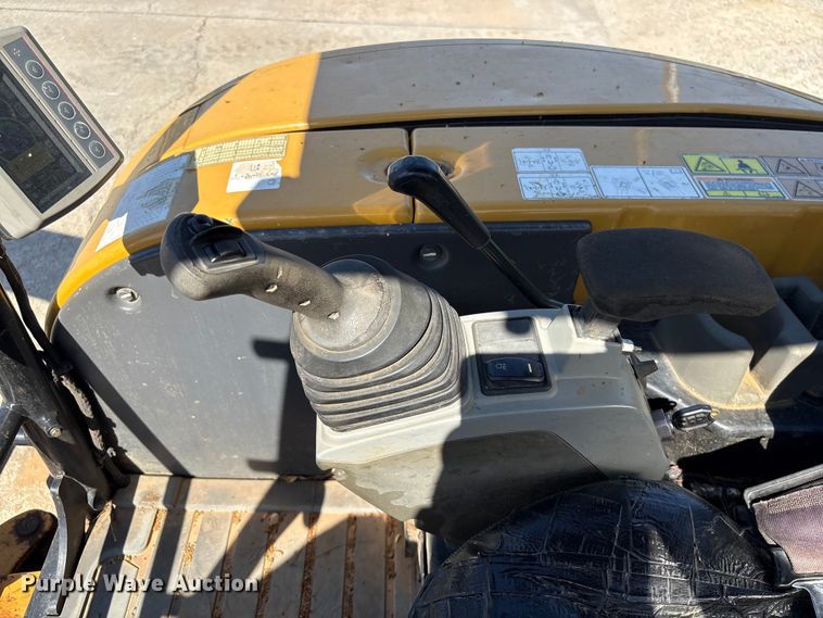 image for item EF1095 2019 Caterpillar 303.5E2 CR mini excavator