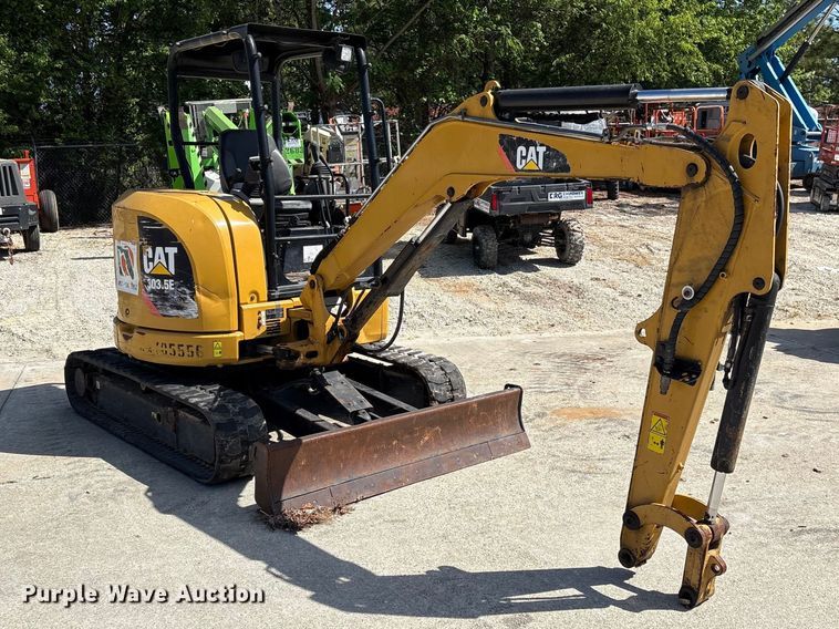 image for item EF1096 2019 Caterpillar 303.5E2 CR mini excavator