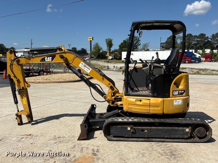 image for item EF1096 2019 Caterpillar 303.5E2 CR mini excavator
