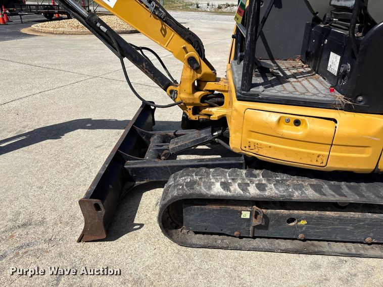 image for item EF1096 2019 Caterpillar 303.5E2 CR mini excavator
