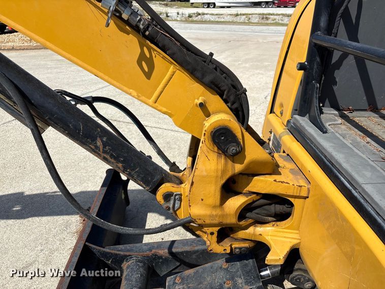 image for item EF1096 2019 Caterpillar 303.5E2 CR mini excavator