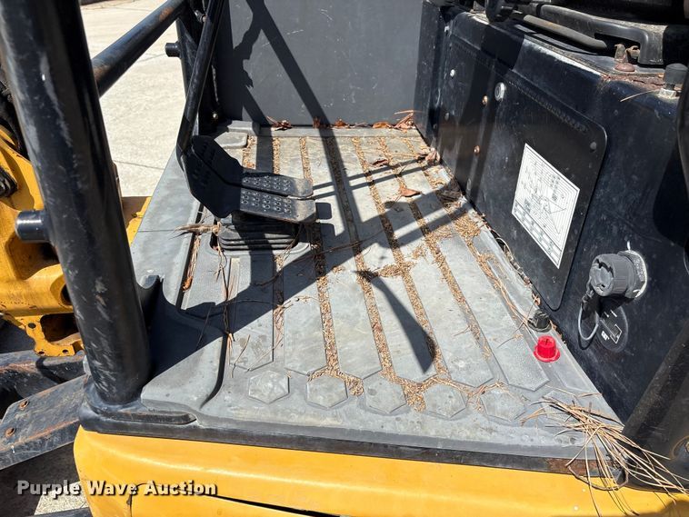 image for item EF1096 2019 Caterpillar 303.5E2 CR mini excavator