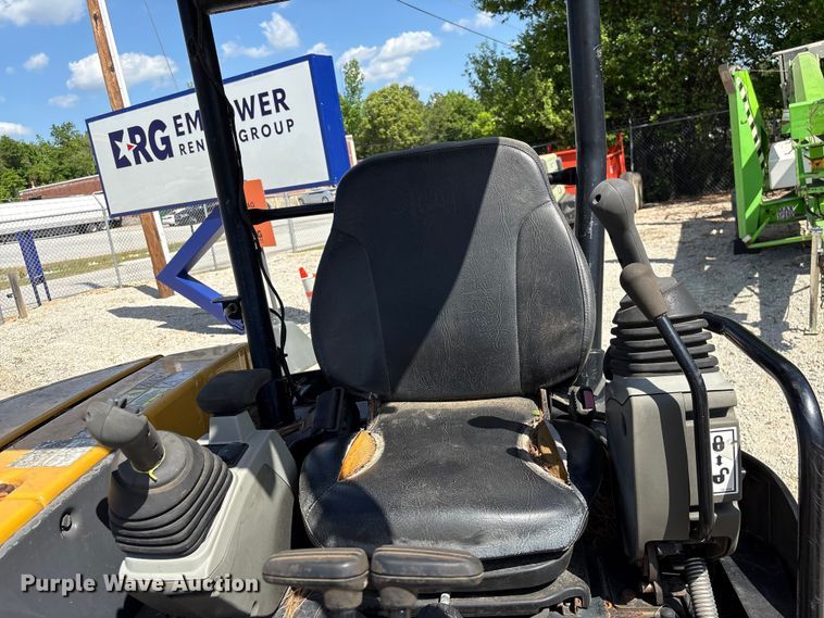 image for item EF1096 2019 Caterpillar 303.5E2 CR mini excavator