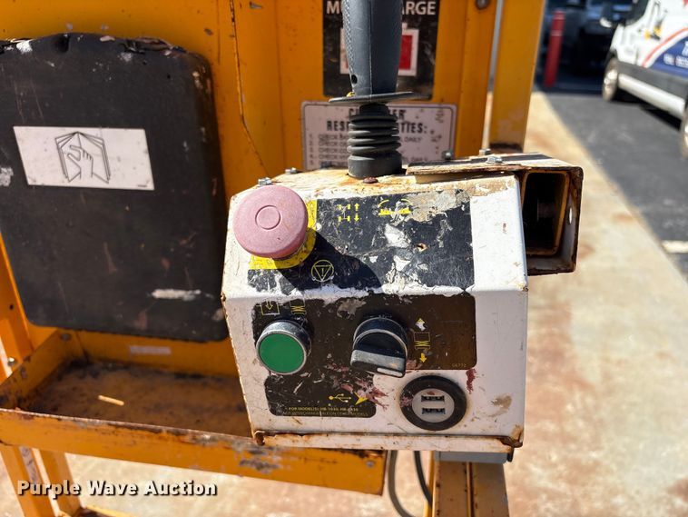 image for item EF1097 2019 Hy-Brid HB-1430 scissor lift