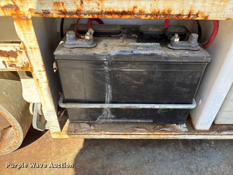 image for item EF1098 2016 Hy-Brid HB-1430 scissor lift