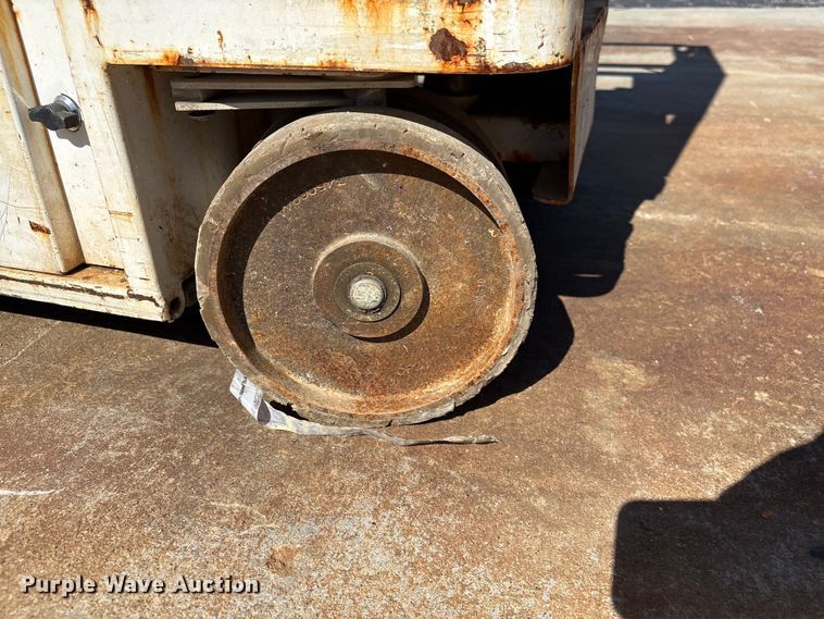 image for item EF1098 2016 Hy-Brid HB-1430 scissor lift